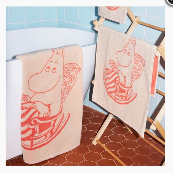 Moomin Arabia Finland Moominmamma peach Hand Towel - Picture 2 of 5